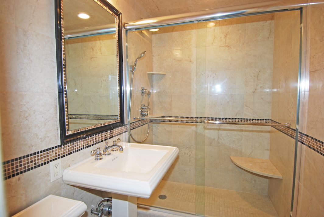 North Shore Towers Apt.