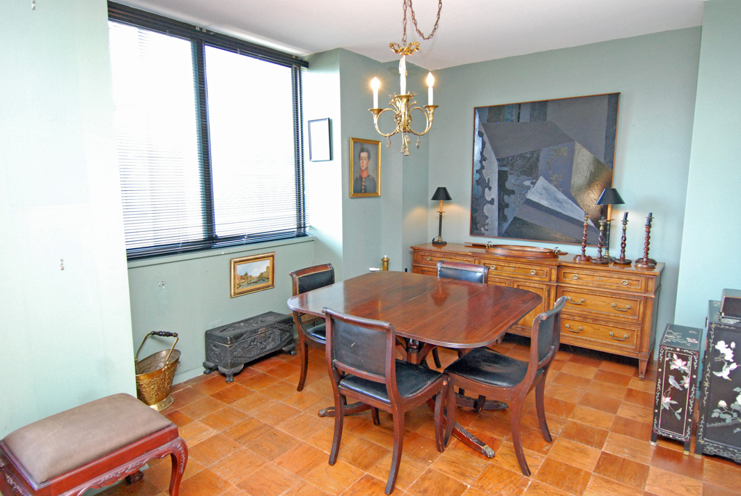 North Shore Towers Apt.