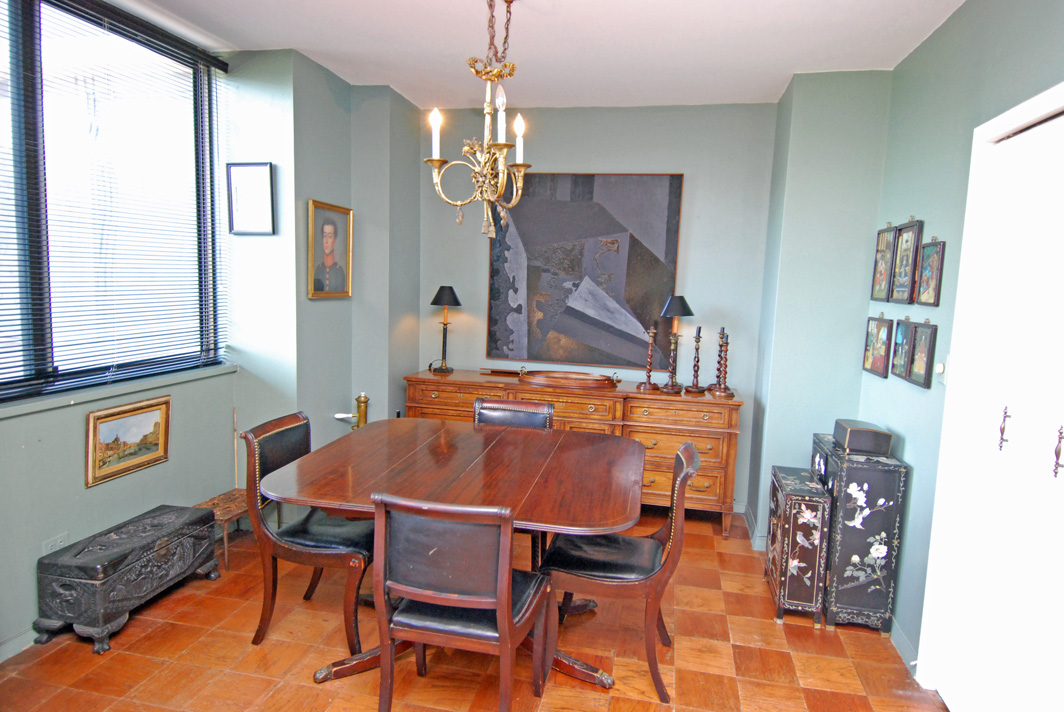 North Shore Towers Apt.