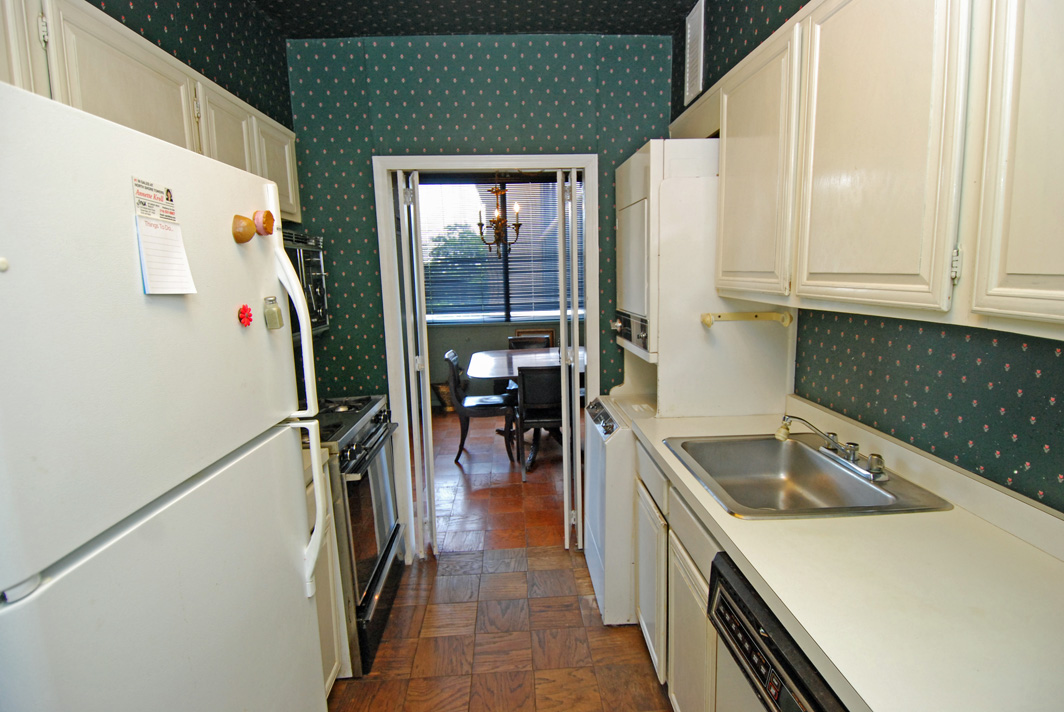 North Shore Towers Apt.