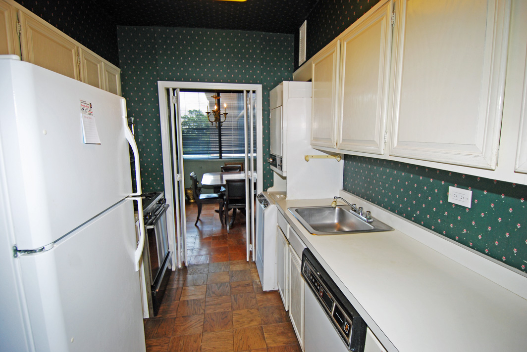 North Shore Towers Apt.