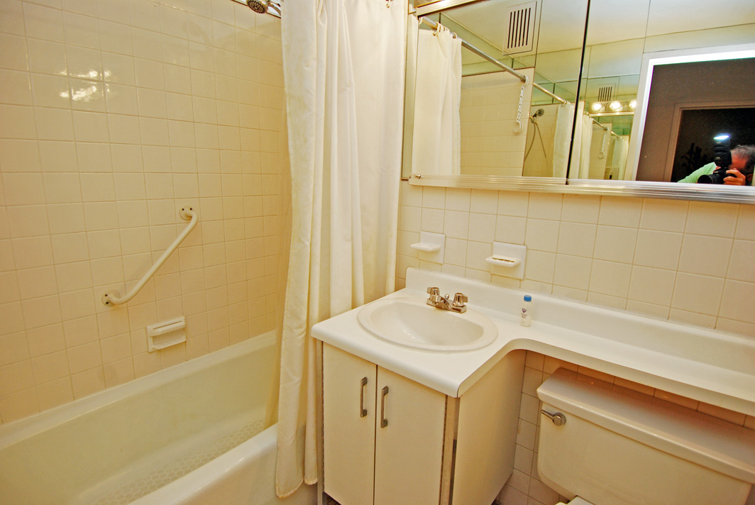 North Shore Towers Apt.