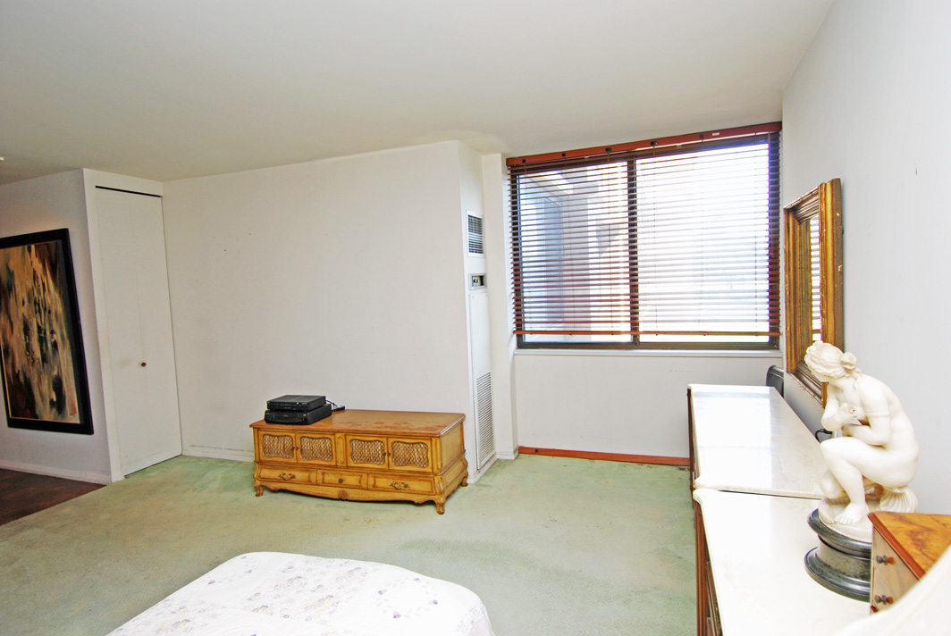 North Shore Towers Apt.