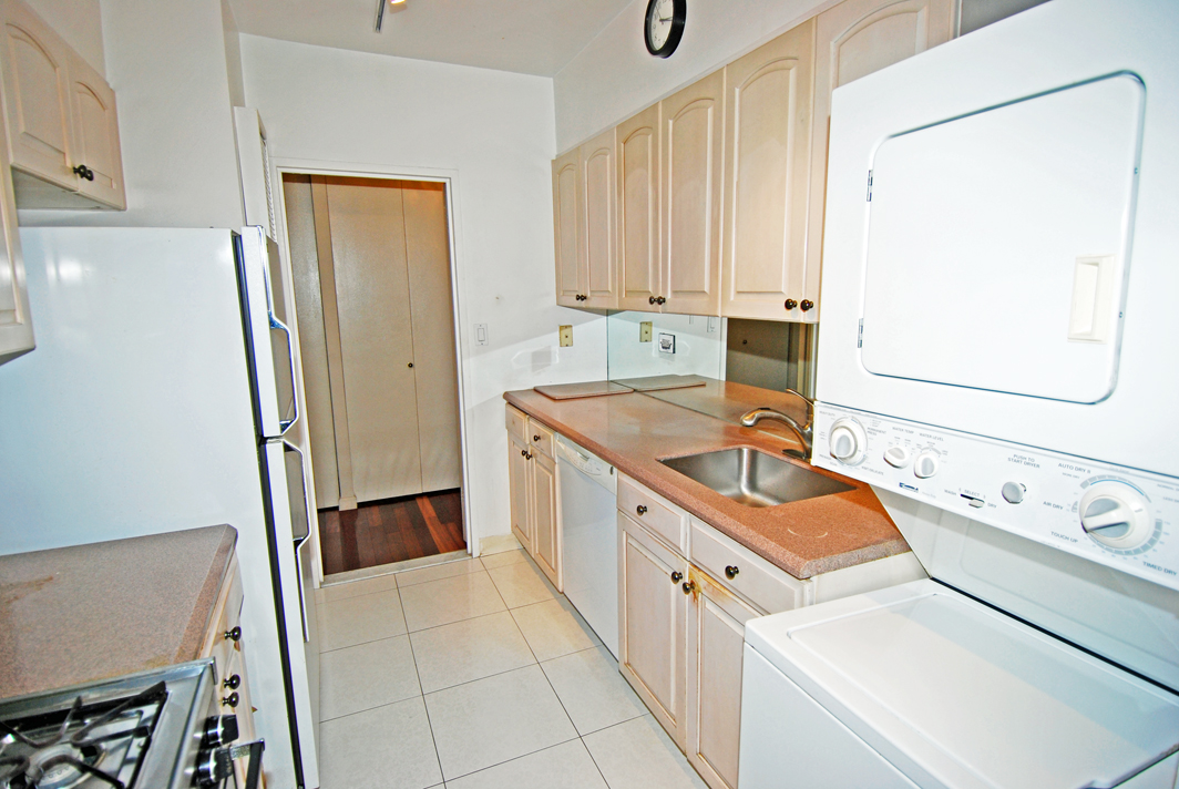 North Shore Towers Apt.