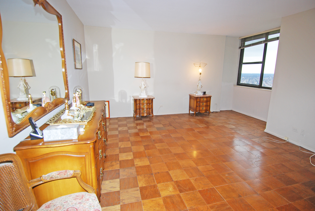 North Shore Towers Apt.