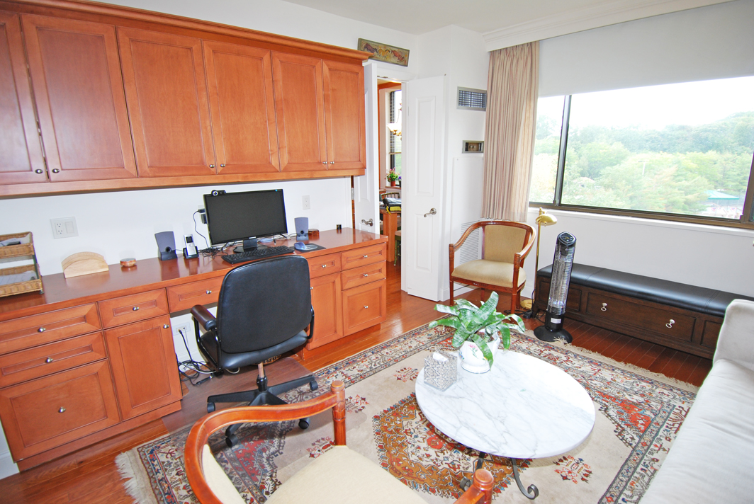 North Shore Towers Apt.