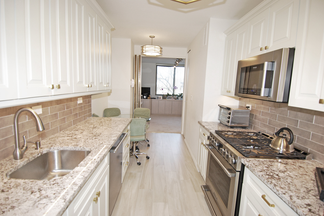 North Shore Towers Apt.