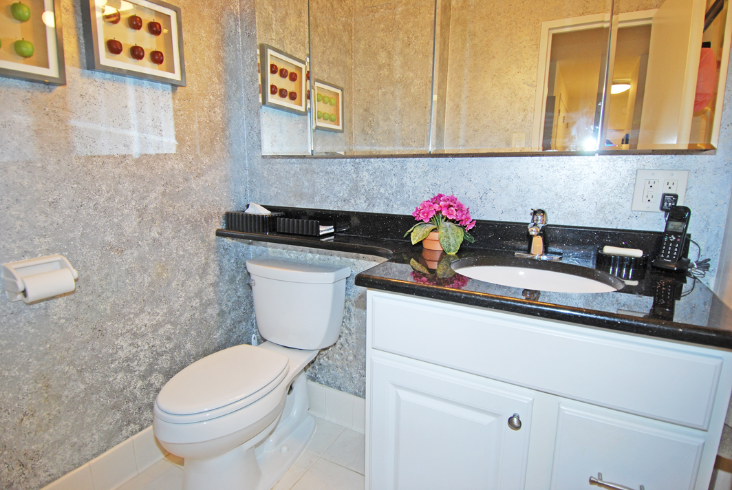 North Shore Towers Apt.