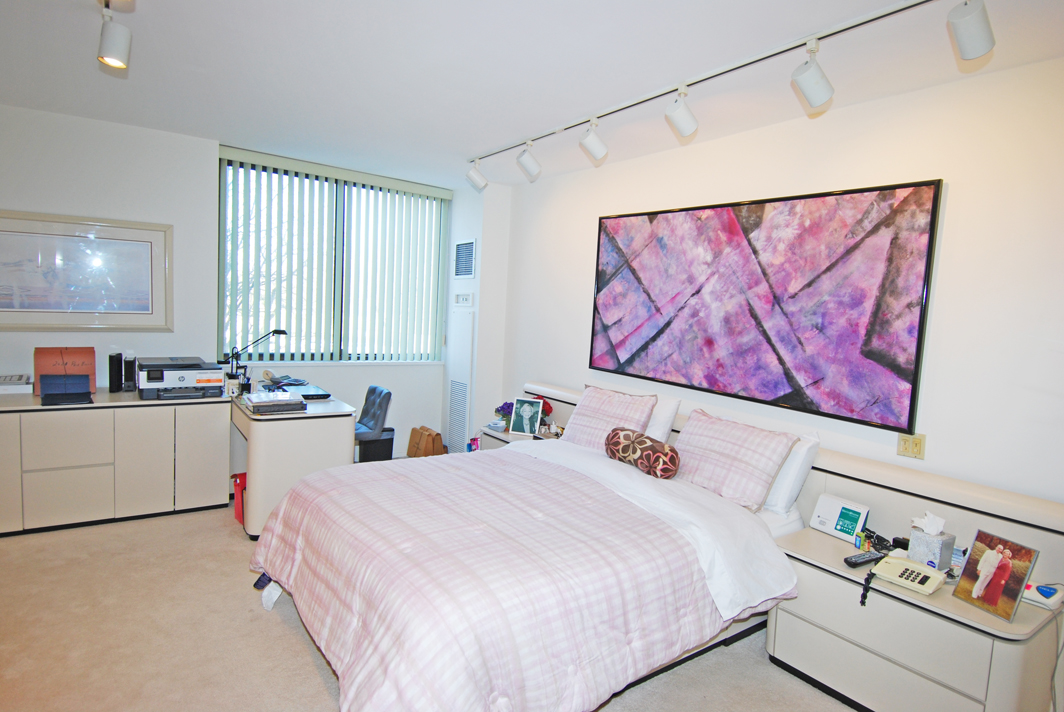 North Shore Towers Apt.