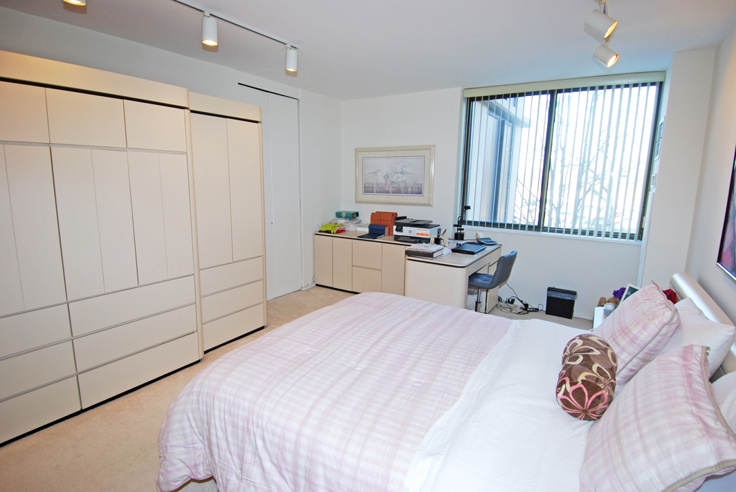 North Shore Towers Apt.