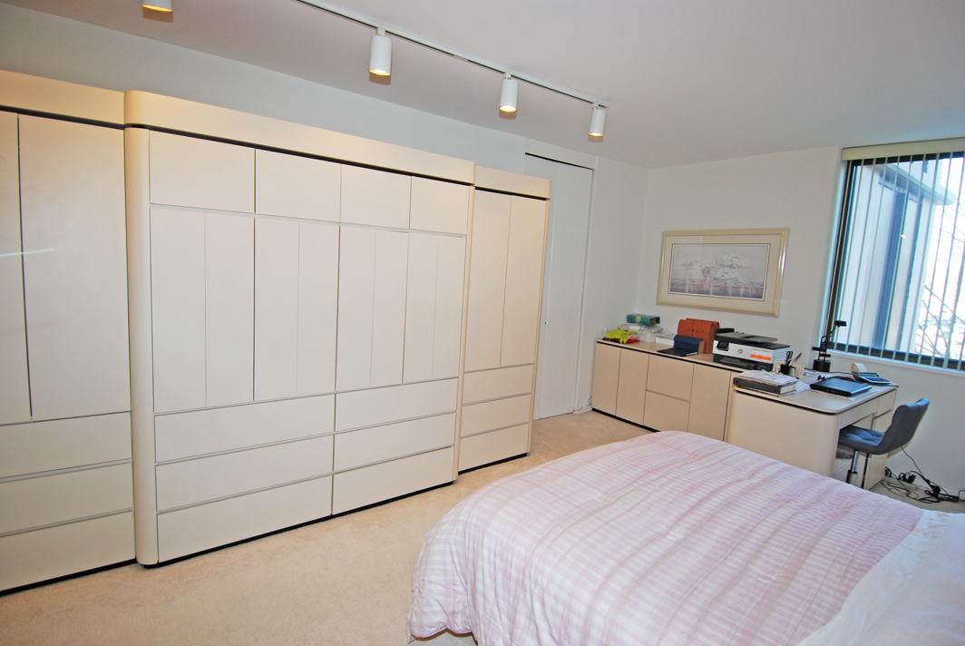 North Shore Towers Apt.