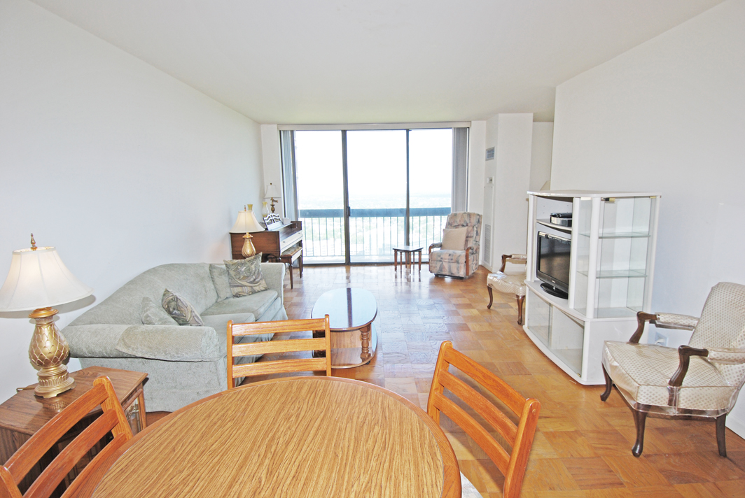 North Shore Towers Apt. 