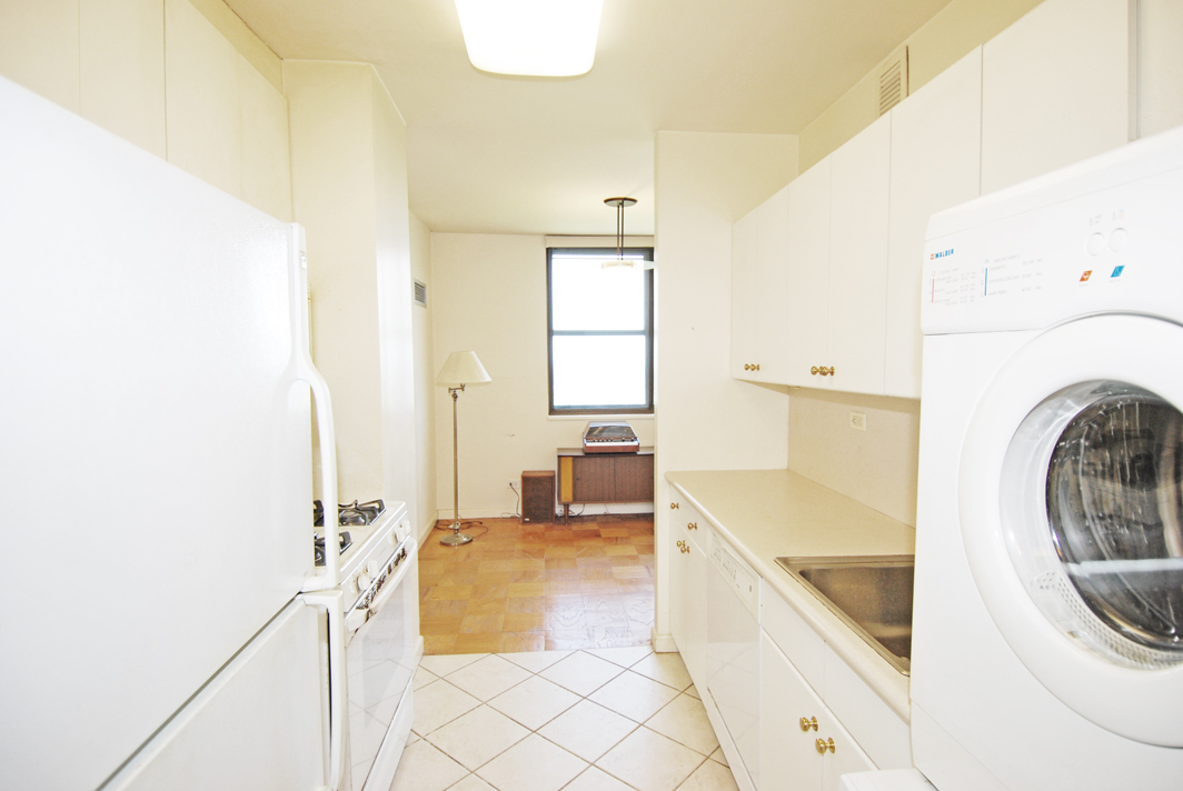 North Shore Towers Apt.