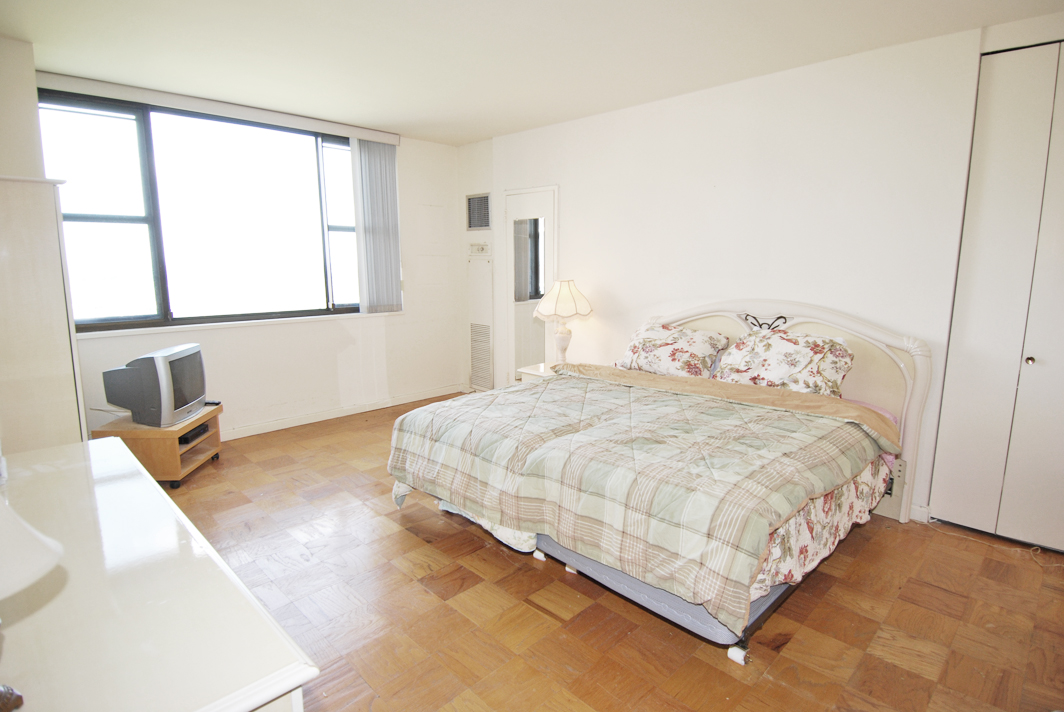 North Shore Towers Apt.