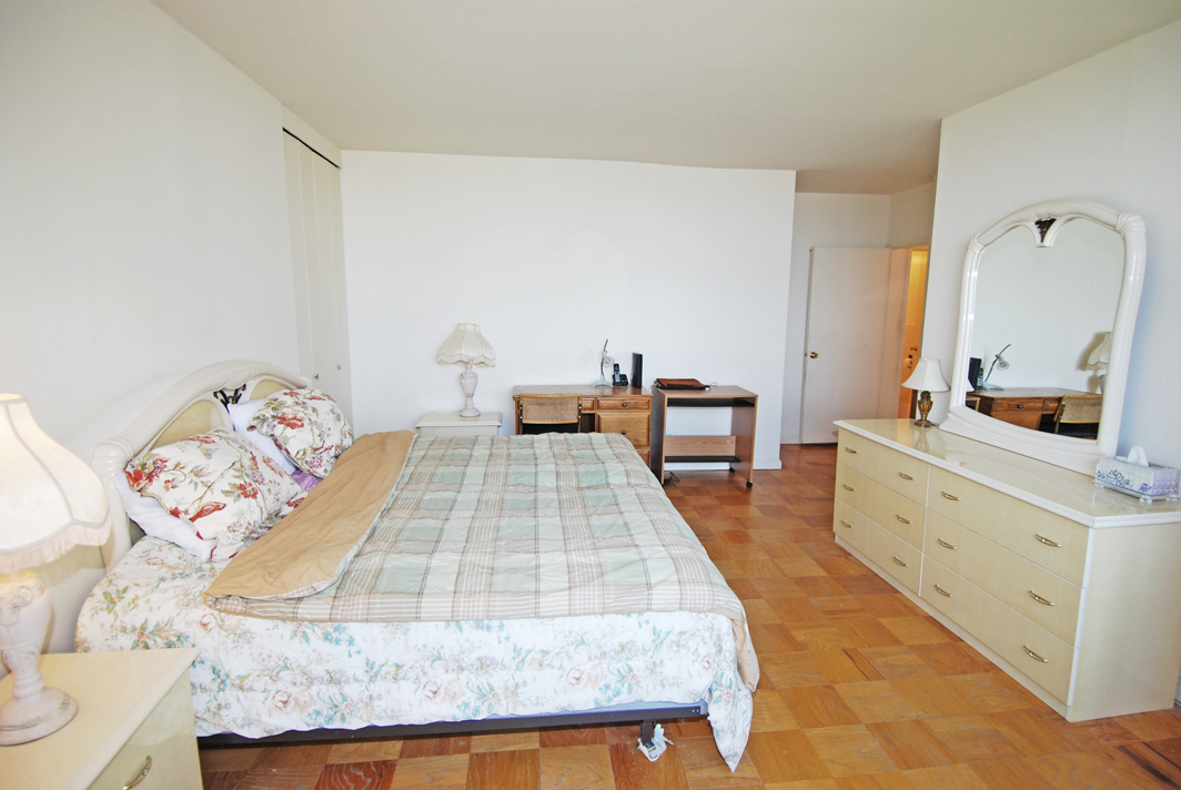 North Shore Towers Apt.