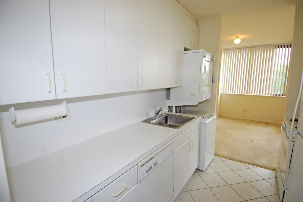 North Shore Towers Apt.