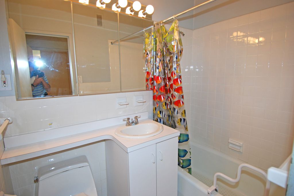 North Shore Towers Apt.