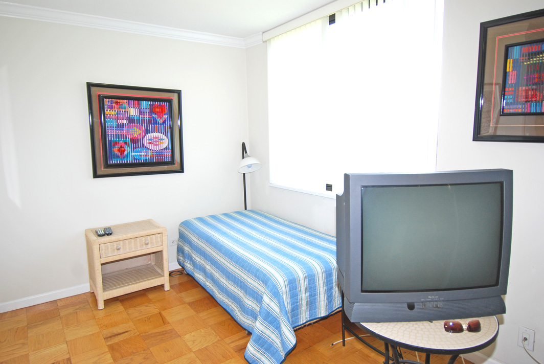 North Shore Towers Apt.