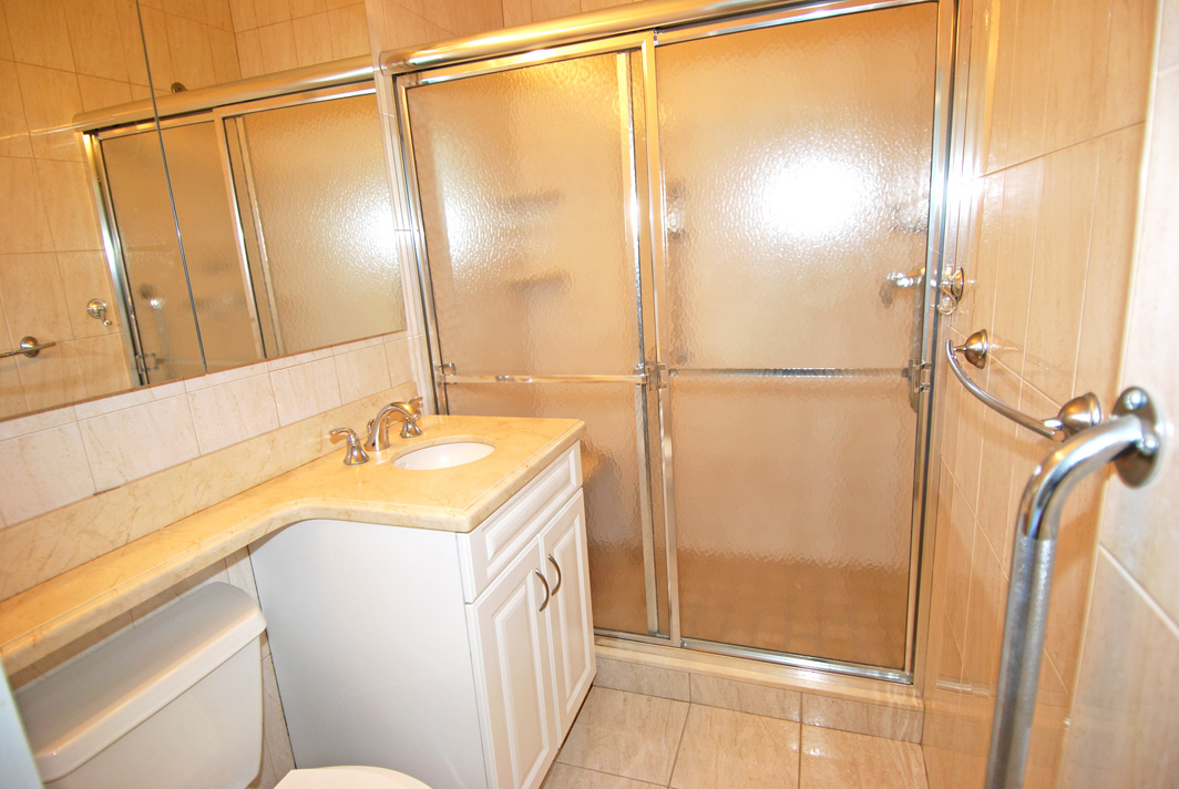 North Shore Towers Apt.