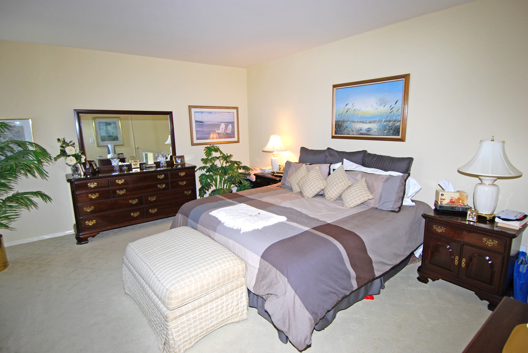 North Shore Towers Apt.