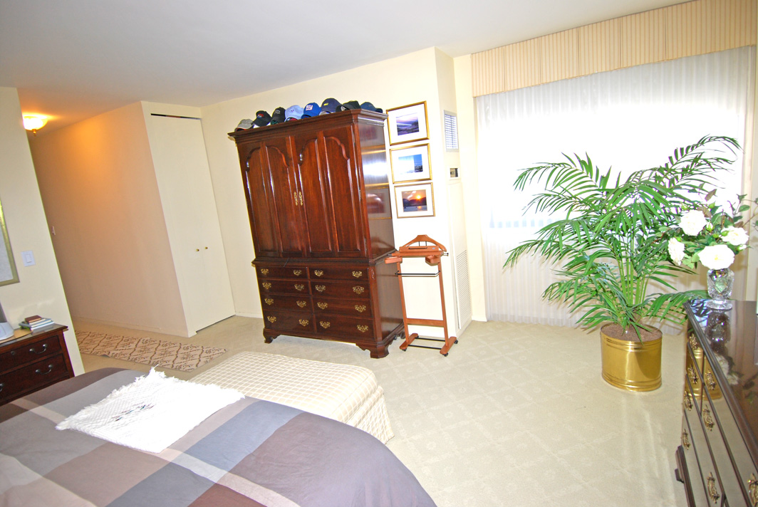 North Shore Towers Apt.