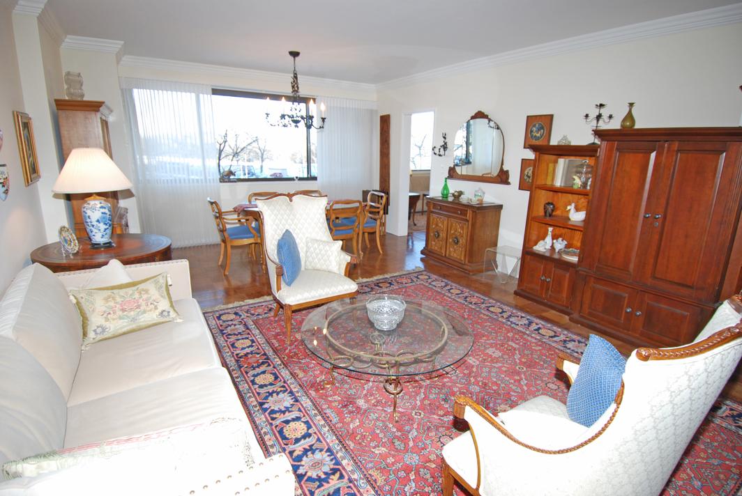 North Shore Towers Apt.