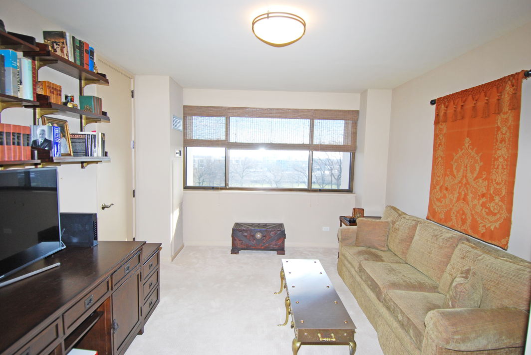 North Shore Towers Apt.