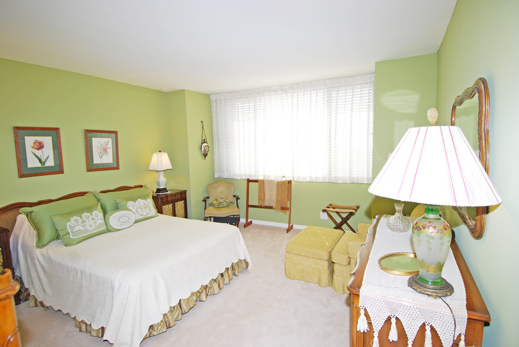 North Shore Towers Apt.