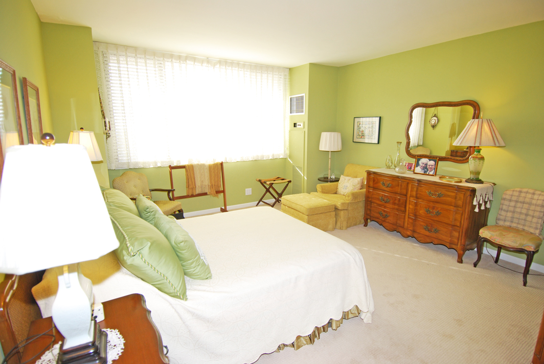 North Shore Towers Apt.