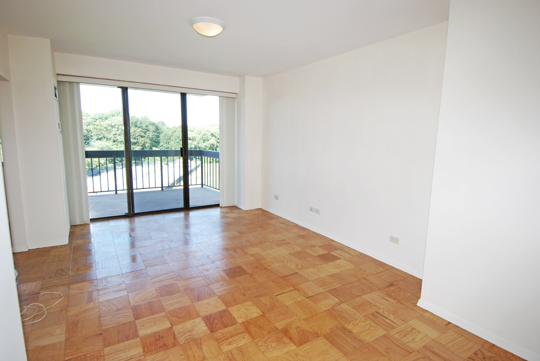 North Shore Towers Apt.