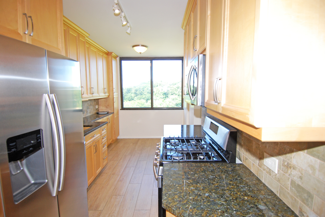 North Shore Towers Apt.