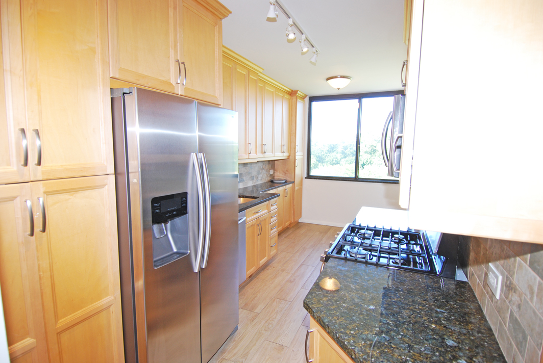 North Shore Towers Apt.