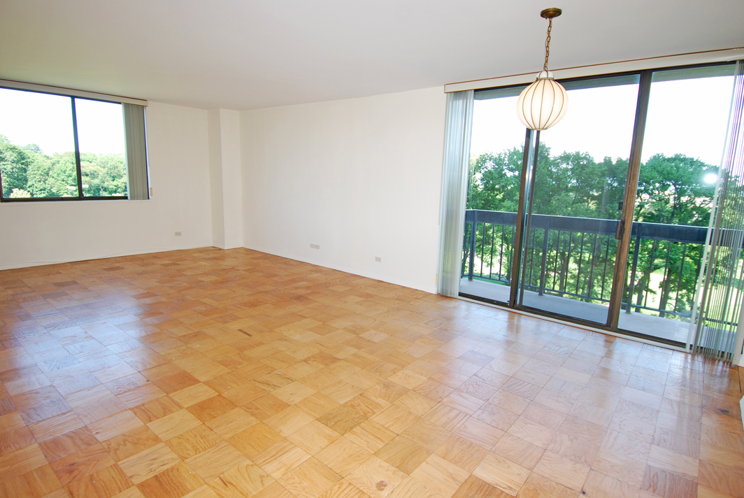 North Shore Towers Apt.