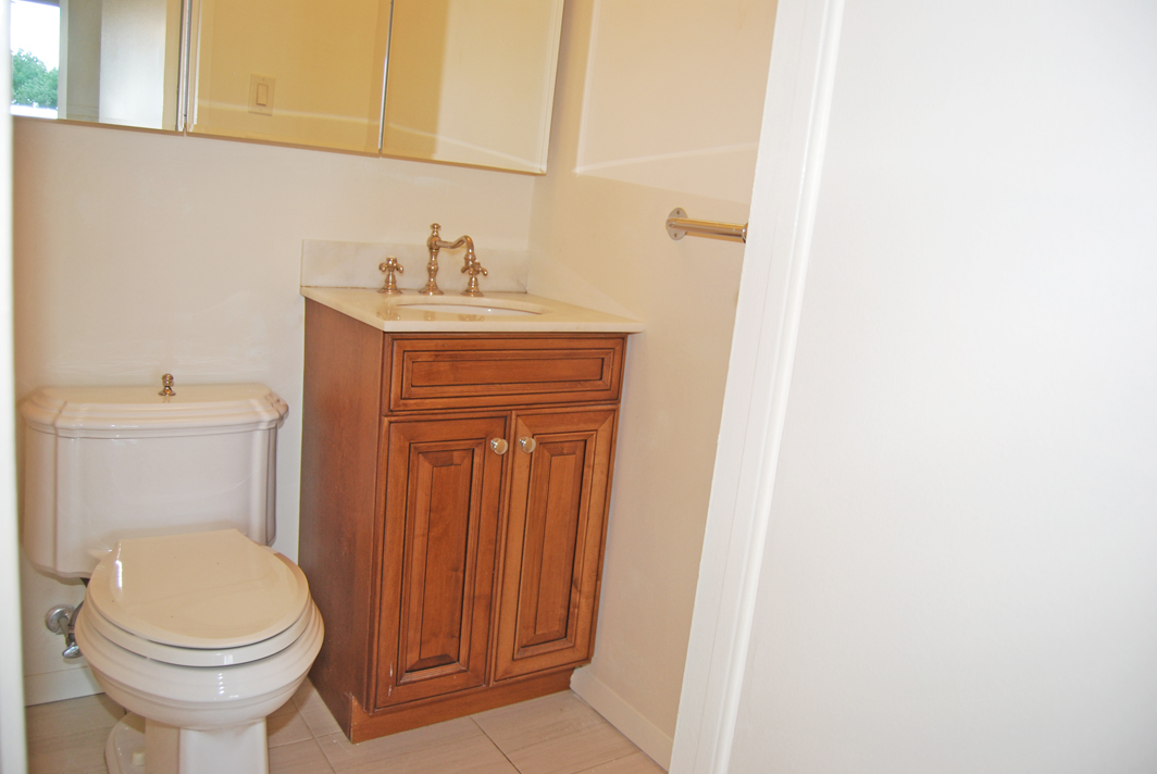 North Shore Towers Apt.