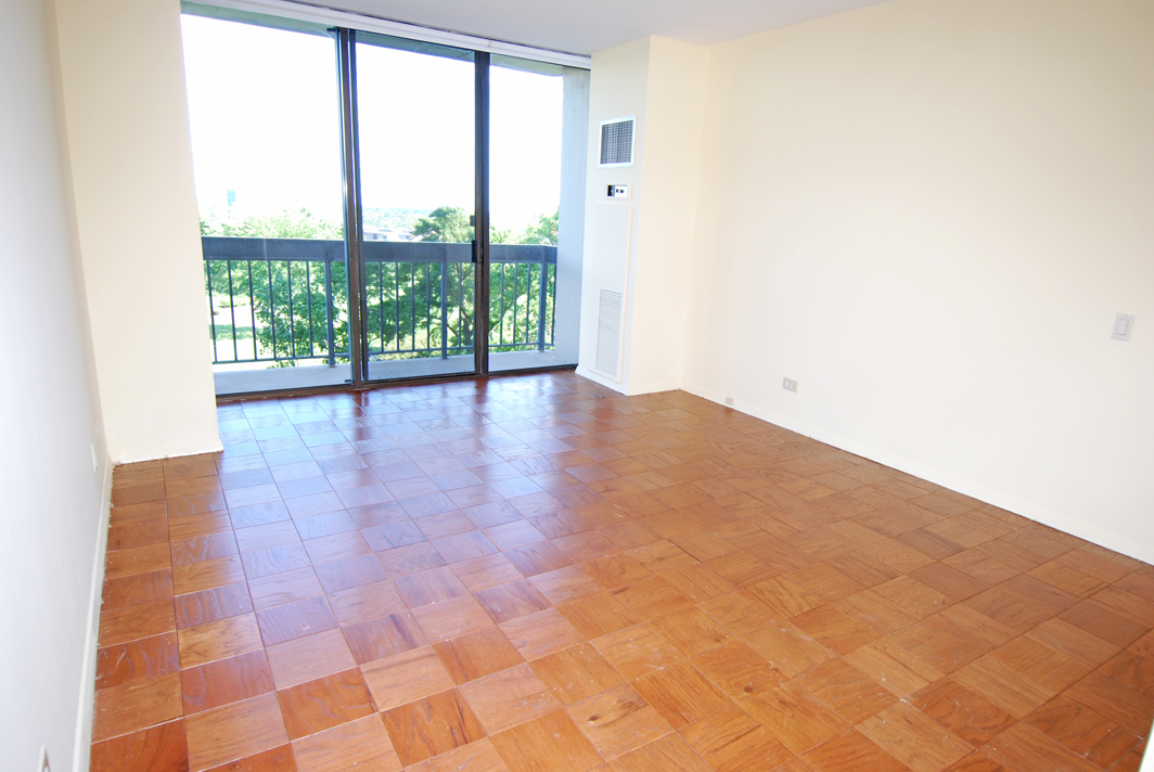 North Shore Towers Apt.