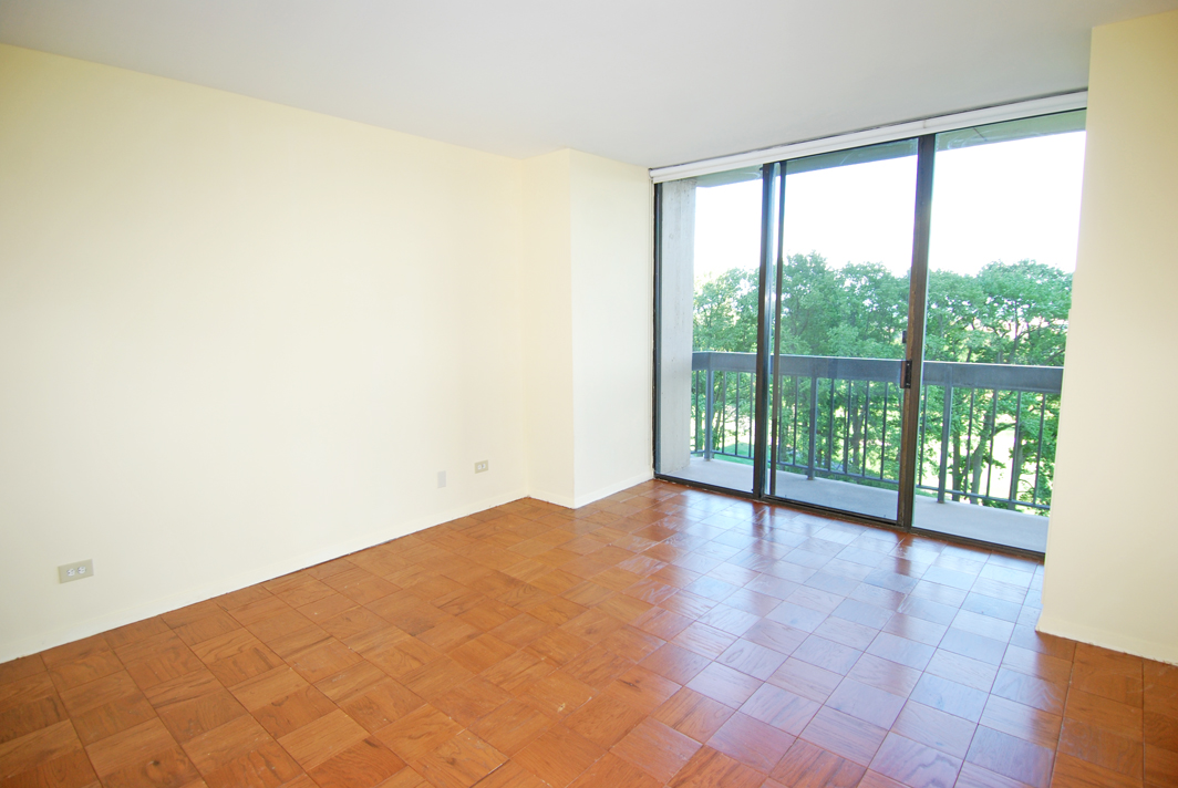 North Shore Towers Apt.