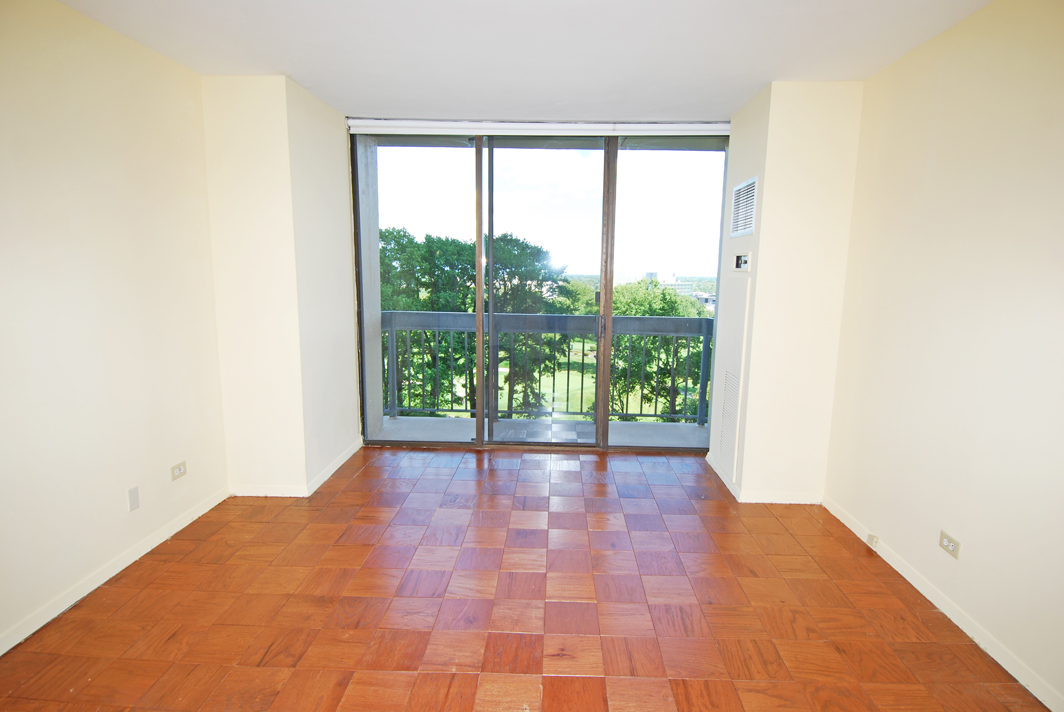 North Shore Towers Apt.