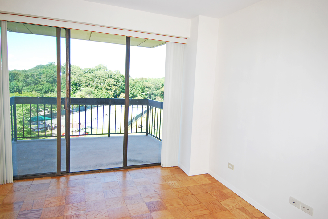 North Shore Towers Apt.