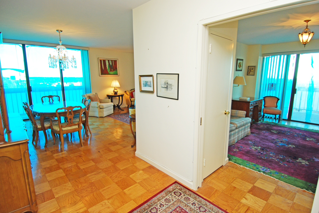 North Shore Towers Apt.