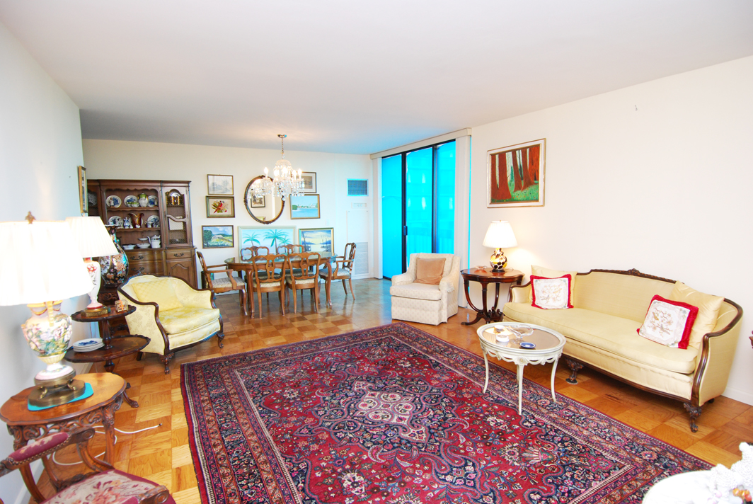 North Shore Towers Apt.