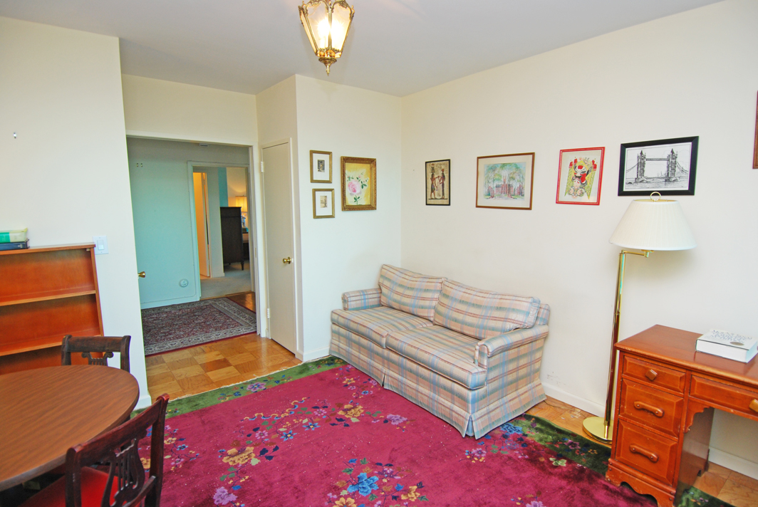 North Shore Towers Apt.