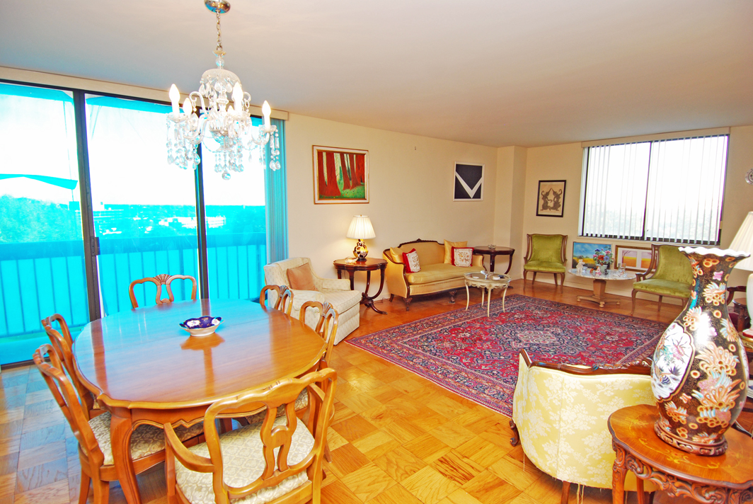 North Shore Towers Apt.