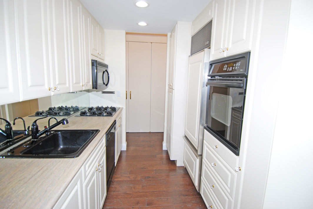 North Shore Towers Studio Apartment