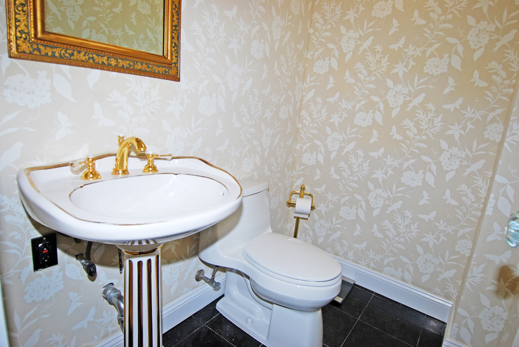 North Shore Towers Studio Apartment