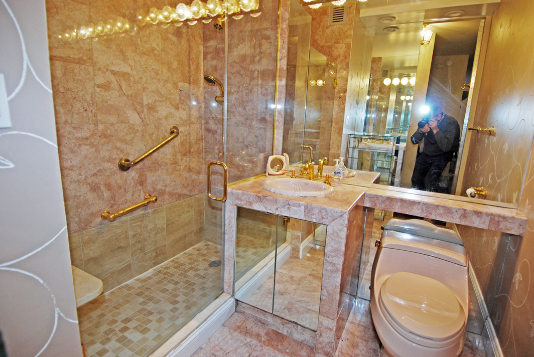 North Shore Towers Studio Apartment