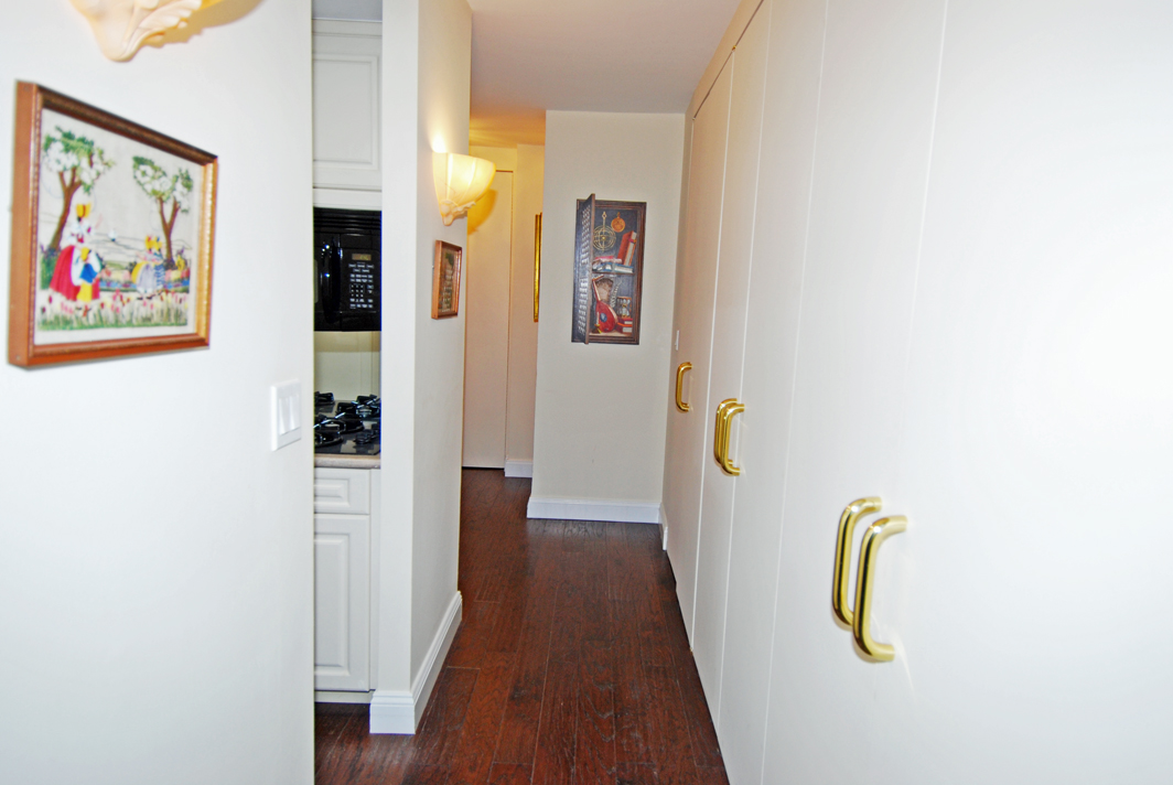 North Shore Towers Studio Apartment