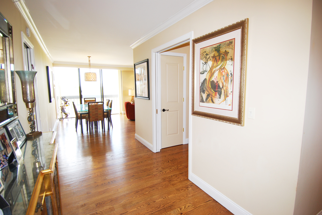 North Shore Towers Apt.