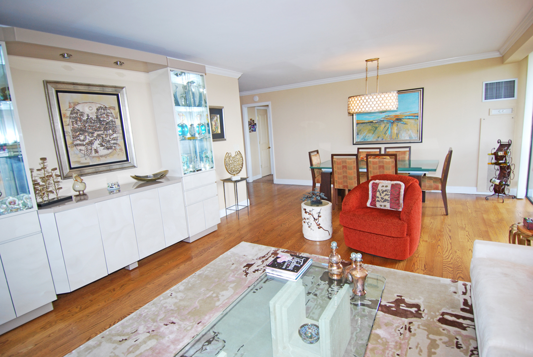 North Shore Towers Apt.