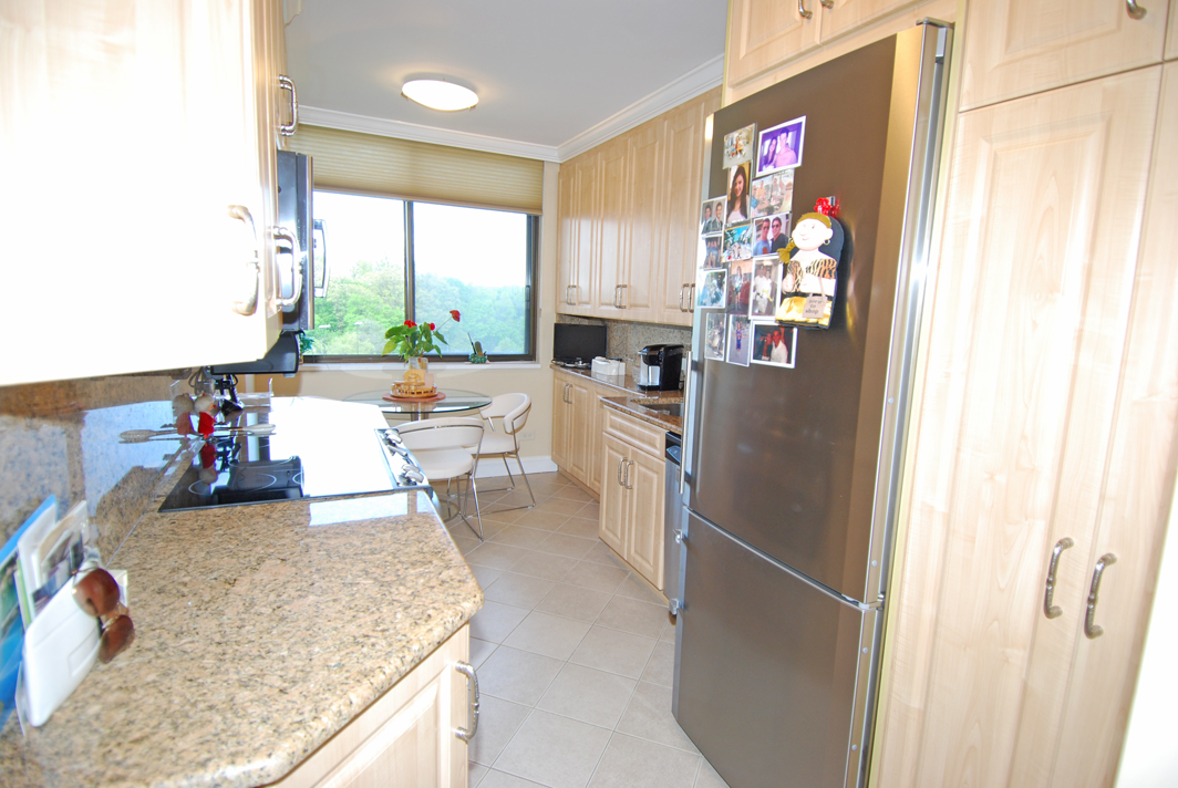 North Shore Towers Apt.