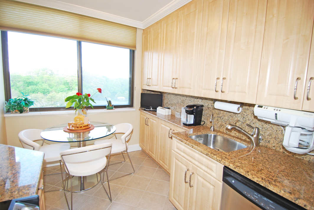 North Shore Towers Apt.